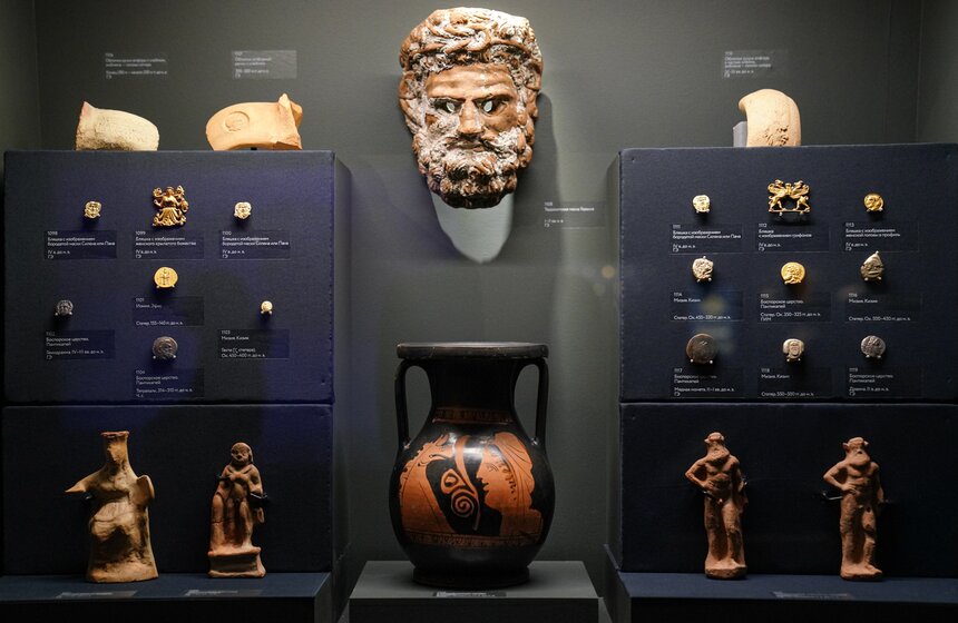 Выставка "Боги, цари и варвары. Монеты Боспорского царства" открылась в Музее нумизматики 4 фото
