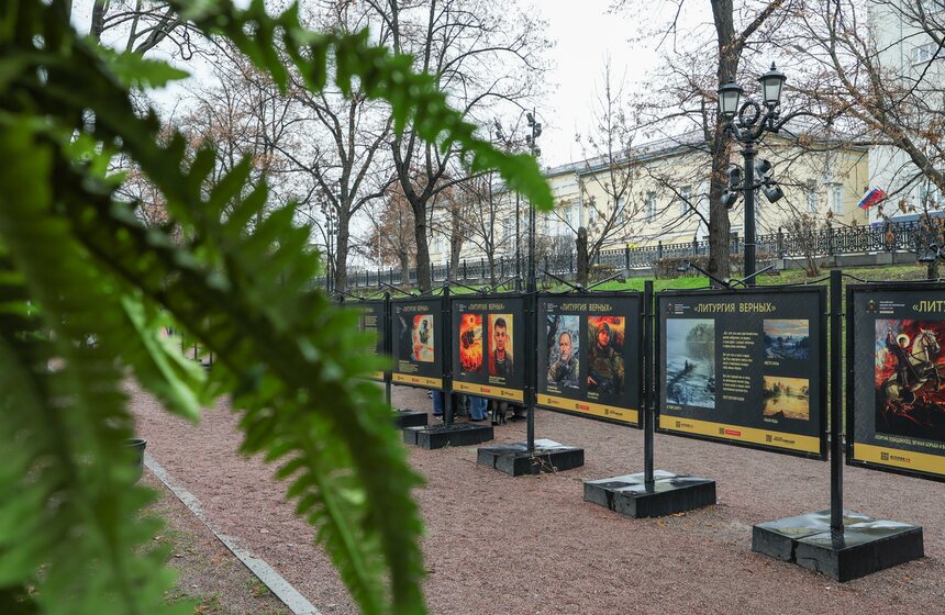 Выставка "Литургия верных" Владимира Киреева открылась в Москве 15 фото