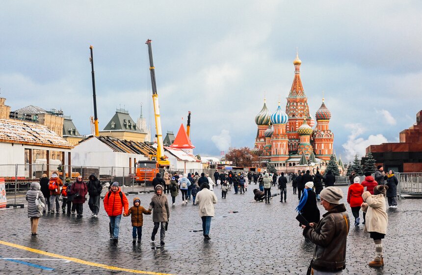 ГУМ-Каток и карусели скоро откроются на Красной площади 1 фото