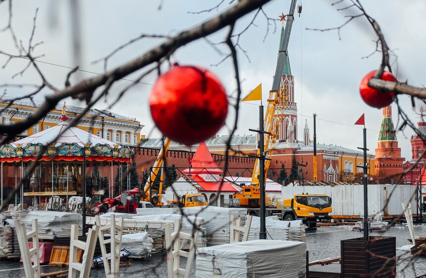 ГУМ-Каток и карусели скоро откроются на Красной площади 5 фото