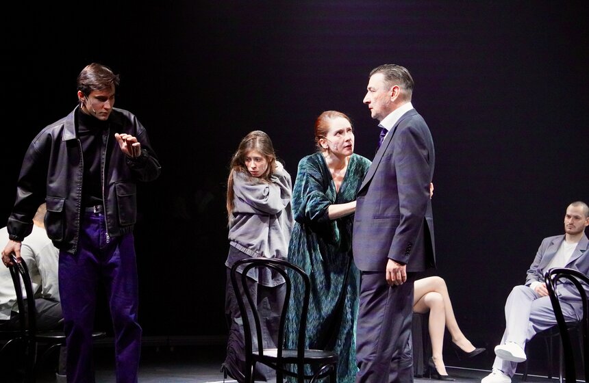 Премьера спектакля "Последние" состоялась в театре "Шалом" 24 фото