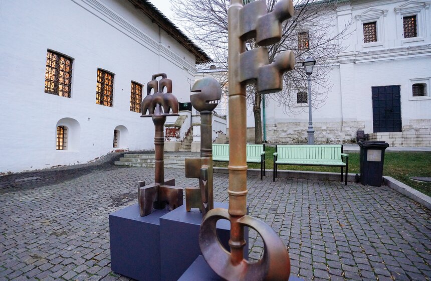 Арт-объект "Энигма" представили в Москве 12 фото