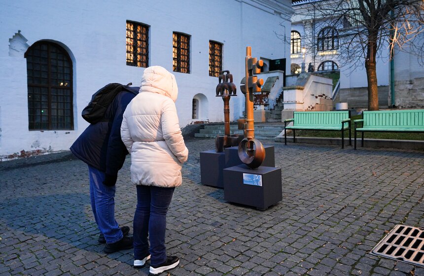 Арт-объект "Энигма" представили в Москве 14 фото