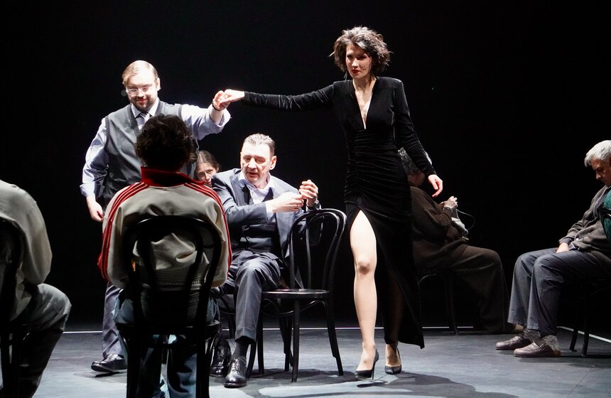 Премьера спектакля "Последние" состоялась в театре "Шалом" 11 фото