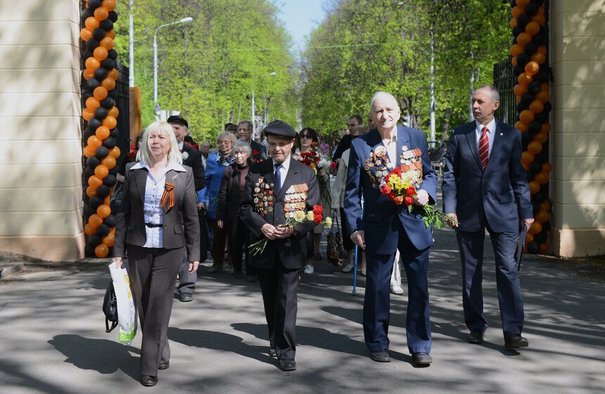 Пробег ретро-автомобилей "Наша Победа" прошел в Москве 15 фото