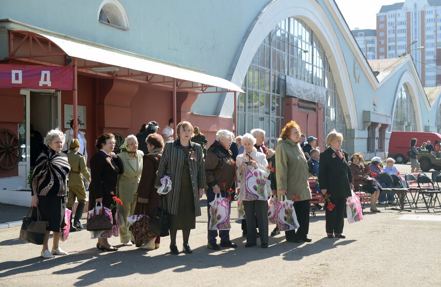 Пробег ретро-автомобилей "Наша Победа" прошел в Москве 9 фото