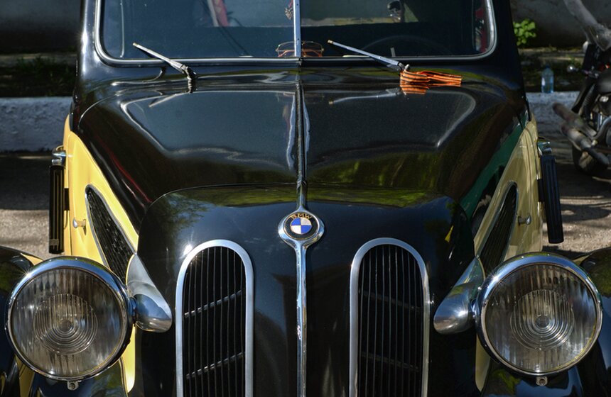 Пробег ретро-автомобилей "Наша Победа" прошел в Москве 7 фото