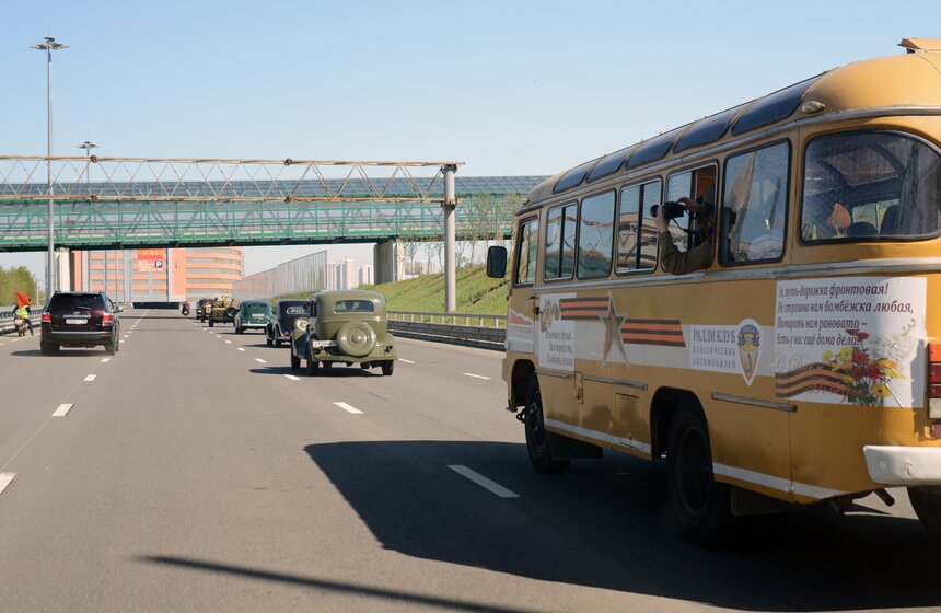 Пробег ретро-автомобилей "Наша Победа" прошел в Москве 18 фото