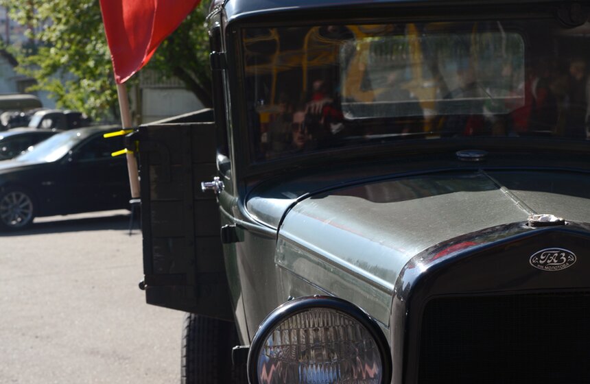 Пробег ретро-автомобилей "Наша Победа" прошел в Москве 17 фото