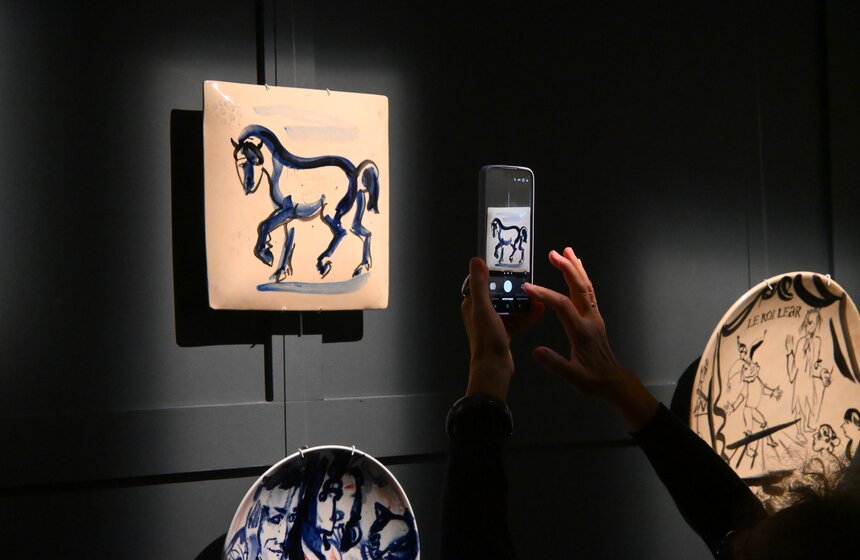 В Москве открылась выставка художника Александра Траугота 17 фото