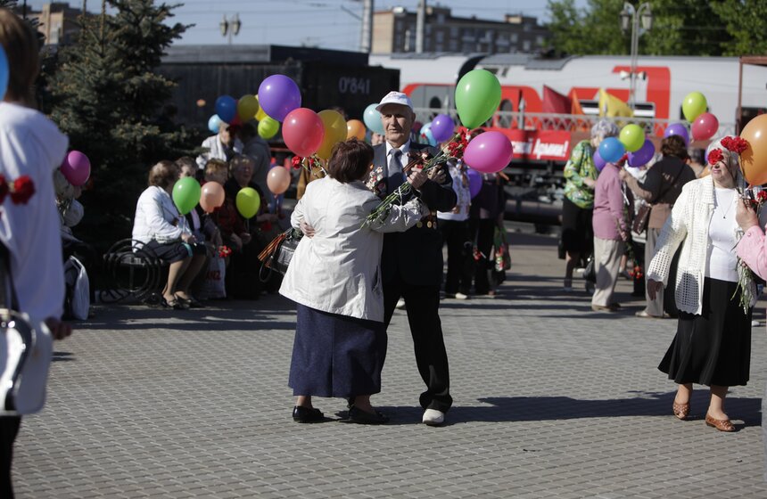 С Рижского вокзала 9 мая отправился "Поезд Победы" 10 фото