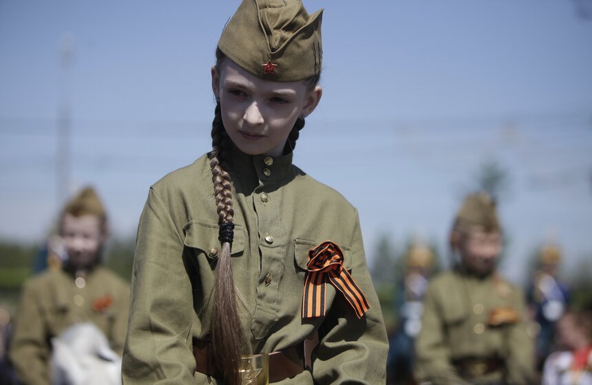 В День Победы на Поклонной горе прошел конный парад 16 фото
