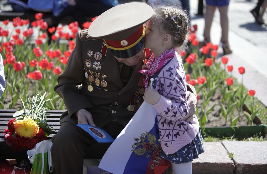 В День Победы на Поклонной горе прошел конный парад 21 фото