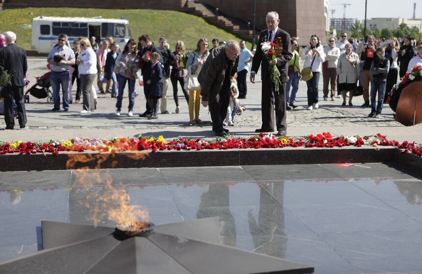 В День Победы на Поклонной горе прошел конный парад 4 фото