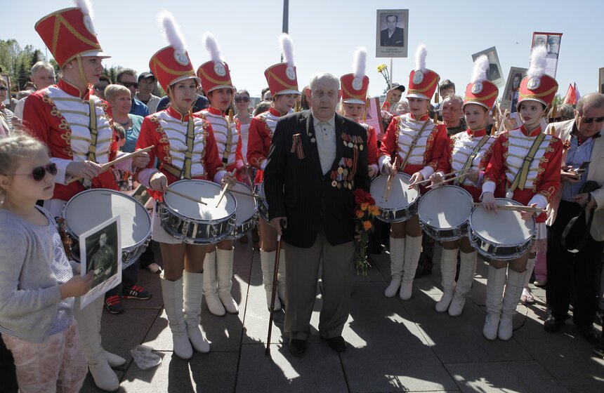 В Москве прошла акция "Бессмертный полк" 10 фото