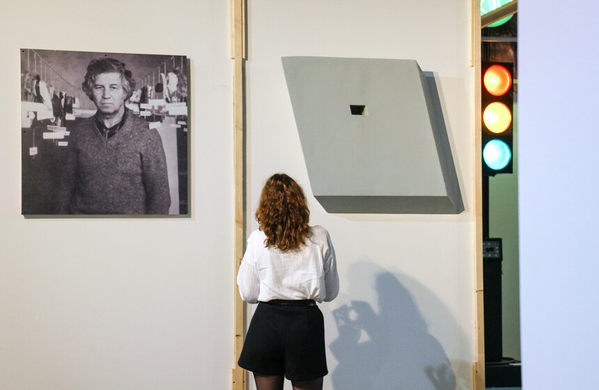 Выставка "Это было со мной" открылась на "Винзаводе" 18 фото