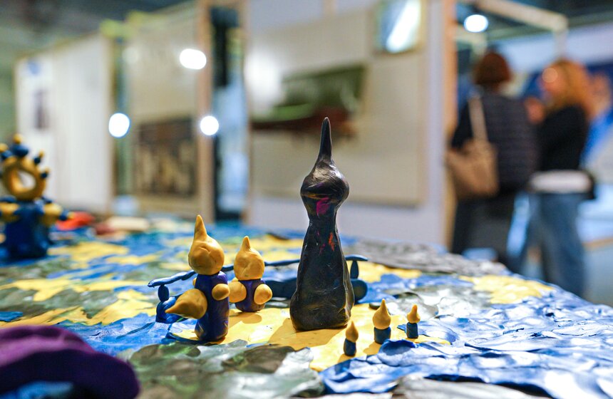 Выставка "Это было со мной" открылась на "Винзаводе" 4 фото