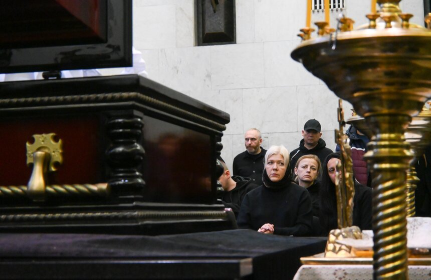 В Москве простились с актером Романом Поповым 21 фото