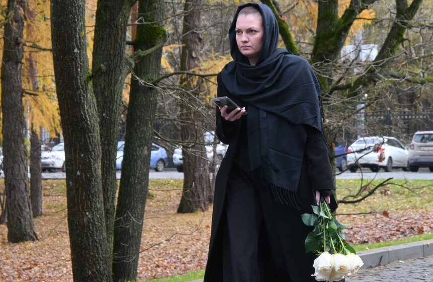 В Москве простились с актером Романом Поповым 3 фото