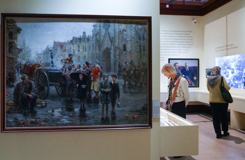 Выставка "Великая Победа. Россия – Моя история" открылась в "Манеже" 28 фото