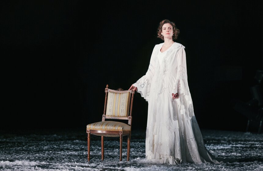 Премьера спектакля "Анна Каренина" состоялась в Малом театре в Москве 14 фото