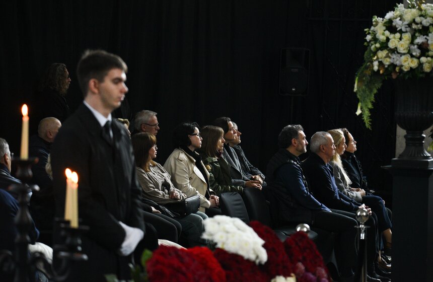 В Москве прошла церемония прощания с телеведущим Юрием Николаевым 17 фото