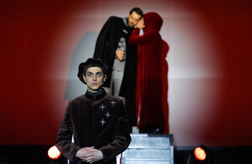 В Московском планетарии состоялась премьера полнокупольного спектакля "Коперник" 20 фото