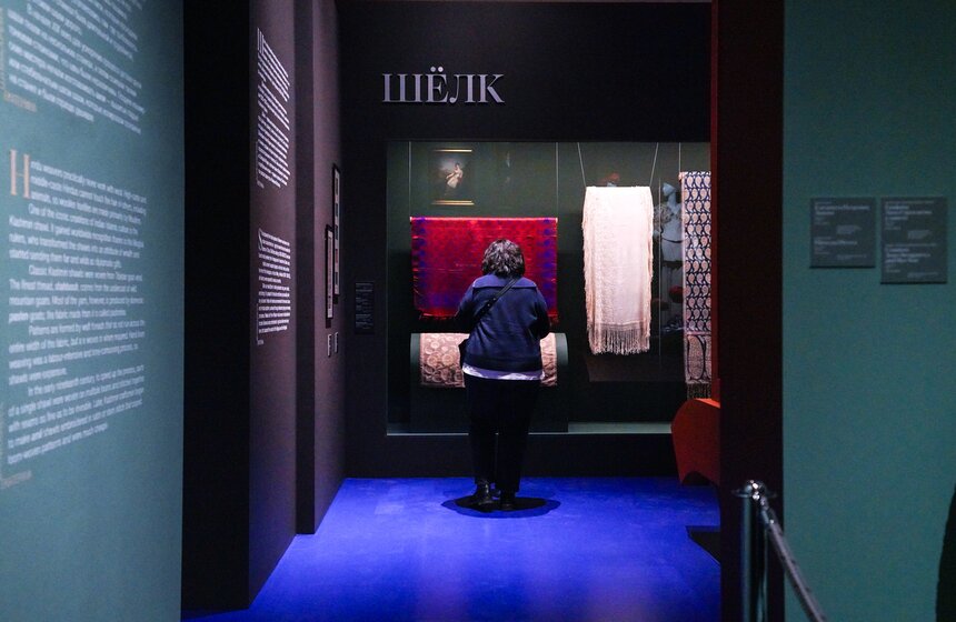 Выставка "Индия. Ткань времени" открылась в музее-заповеднике "Царицыно" 27 фото