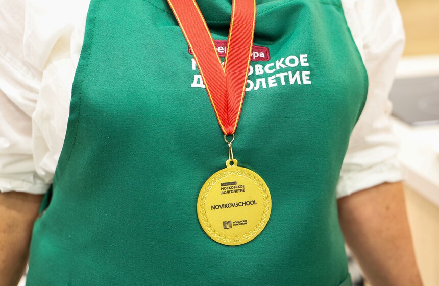 Кулинарный поединок прошел между участниками "Московского долголетия" и студентами 29 фото