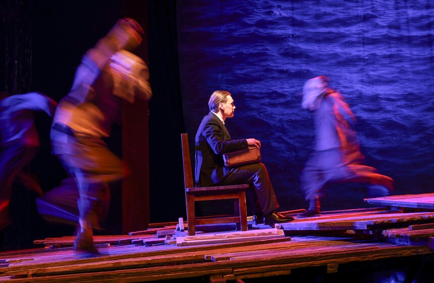 Спектакль "Гамлет. Путь к отцу" поставили в Московском театре "Эрмитаж" 16 фото