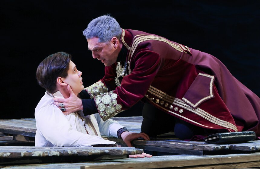 Спектакль "Гамлет. Путь к отцу" поставили в Московском театре "Эрмитаж" 9 фото