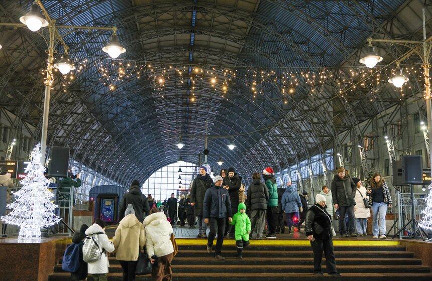 Поезд Деда Мороза завершил свою двухдневную остановку в Москве 1 фото