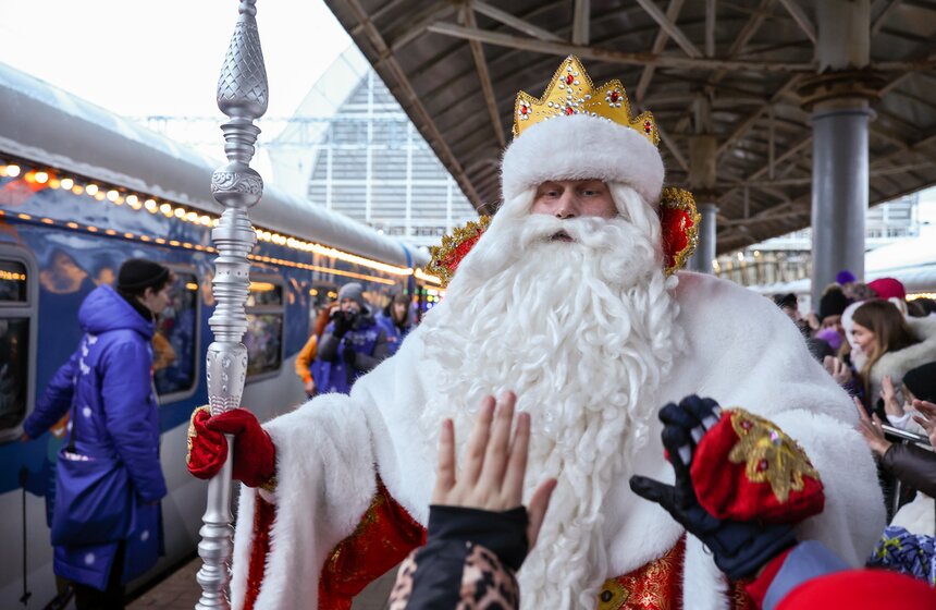 Поезд Деда Мороза завершил свою двухдневную остановку в Москве 13 фото