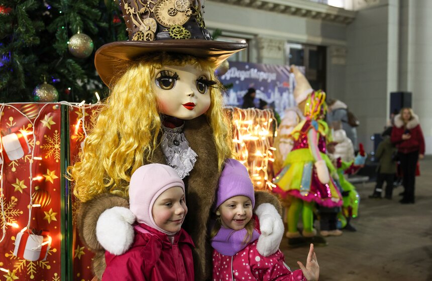 Поезд Деда Мороза завершил свою двухдневную остановку в Москве 19 фото