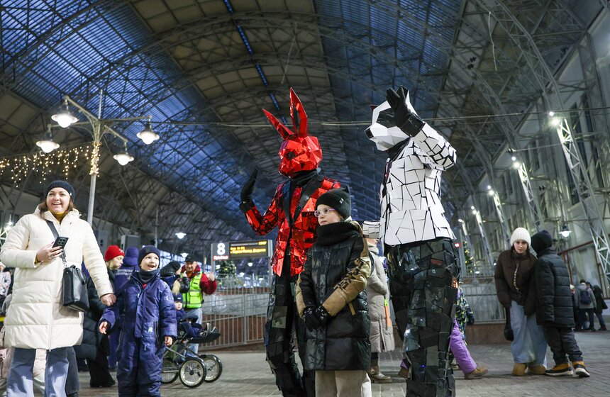 Поезд Деда Мороза завершил свою двухдневную остановку в Москве 22 фото