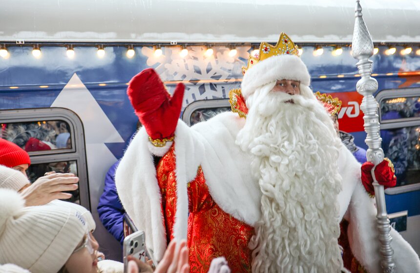 Поезд Деда Мороза завершил свою двухдневную остановку в Москве 14 фото
