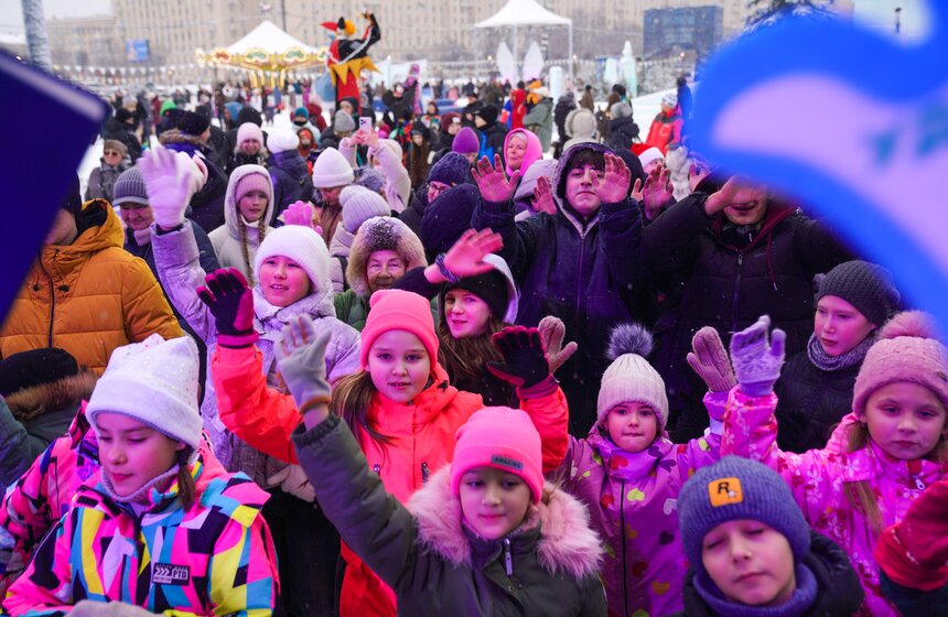 Фестиваль "Ледовая Москва. В кругу семьи" стартовал в Москве 23 фото