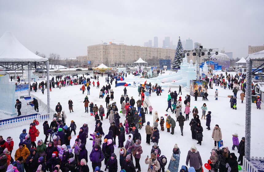 Фестиваль "Ледовая Москва. В кругу семьи" стартовал в Москве 24 фото