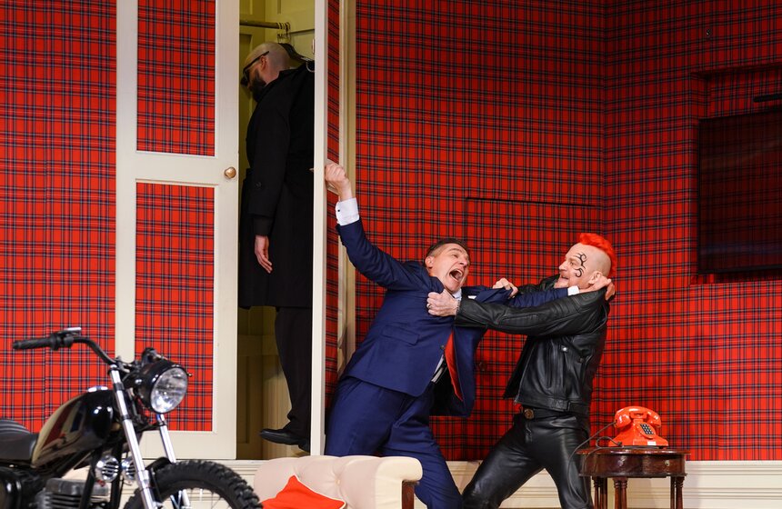 Предпремьерный показ спектакля "ТОТ самый № 13" состоялся в театре "Современник" 17 фото