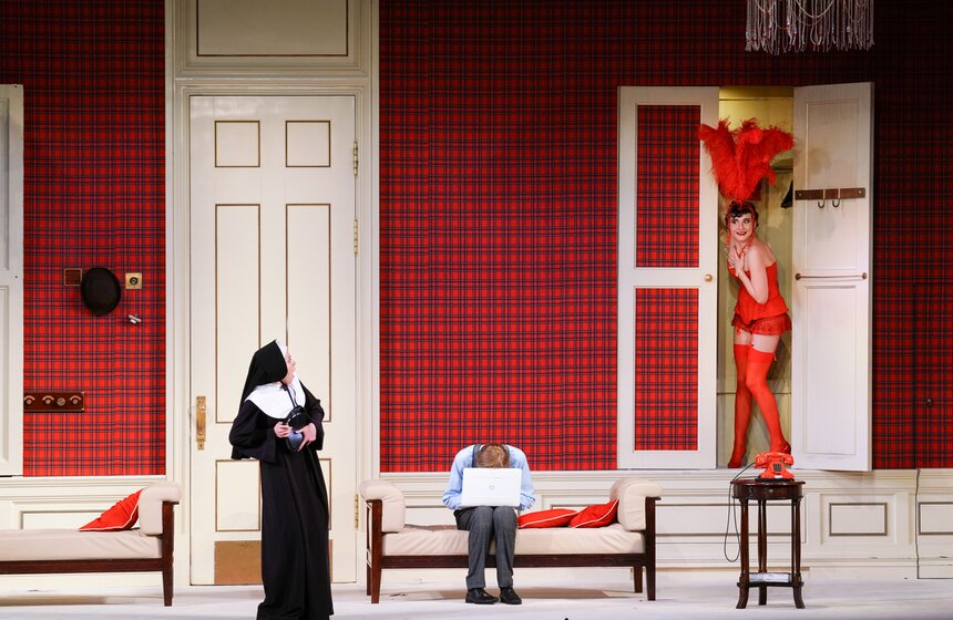 Предпремьерный показ спектакля "ТОТ самый № 13" состоялся в театре "Современник" 25 фото