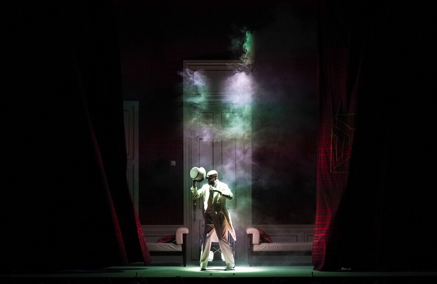 Предпремьерный показ спектакля "ТОТ самый № 13" состоялся в театре "Современник" 19 фото