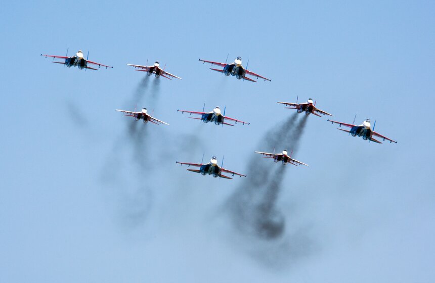 Пилотажная группа "Стрижи" отмечает 23-летие 6 фото