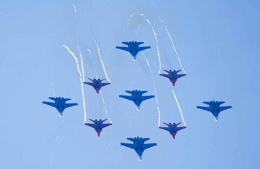 Пилотажная группа "Стрижи" отмечает 23-летие 9 фото