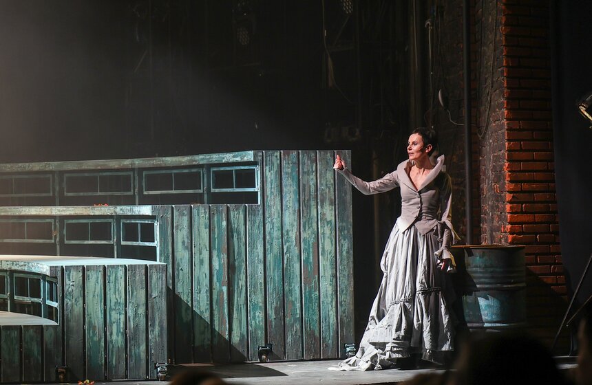 Предпремьерный показ спектакля "Опус 48. Островский" состоялся в Театре на Таганке 26 фото