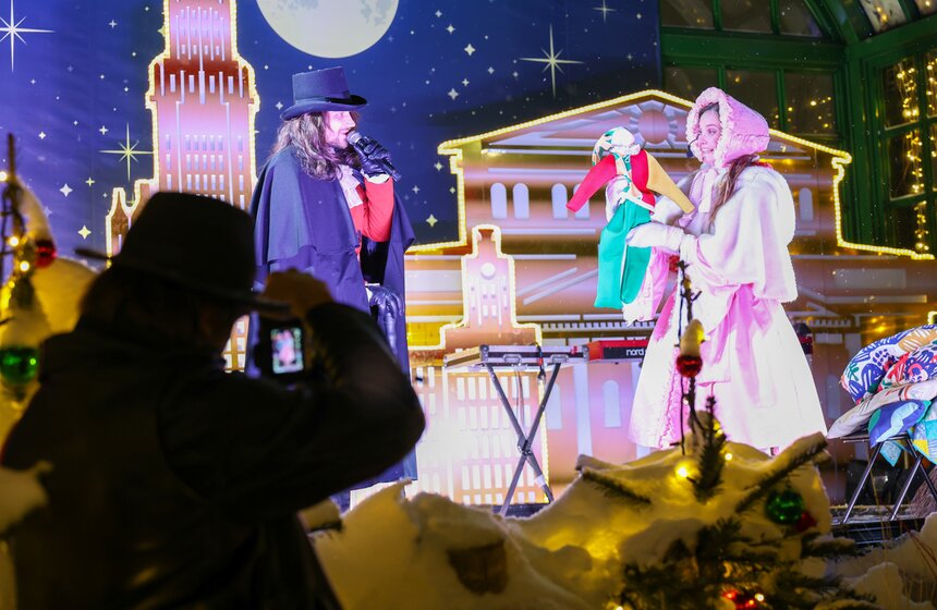 На площадке "Московских сезонов" завершилась новогодняя театральная программа 26 фото