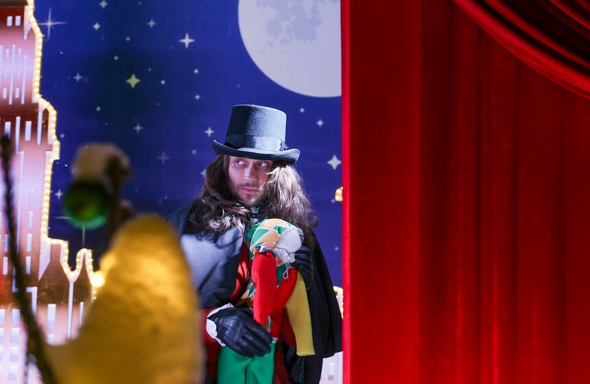На площадке "Московских сезонов" завершилась новогодняя театральная программа 27 фото