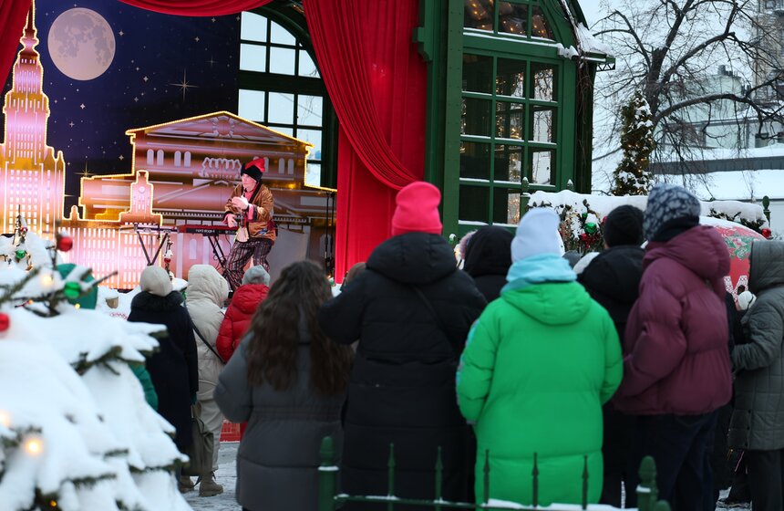 На площадке "Московских сезонов" завершилась новогодняя театральная программа 13 фото