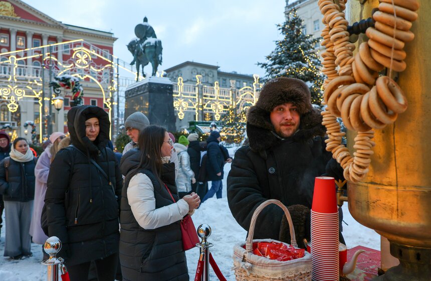 На площадке "Московских сезонов" завершилась новогодняя театральная программа 22 фото