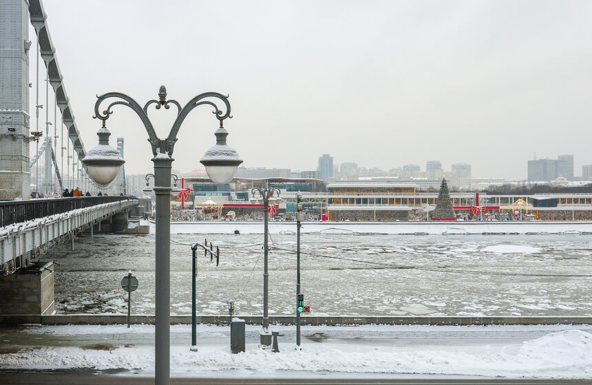 Активная программа последних праздничных выходных завершилась на Пушкинской набережной 1 фото