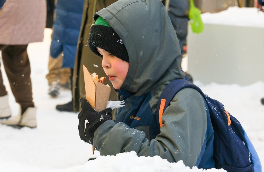 Активная программа последних праздничных выходных завершилась на Пушкинской набережной 14 фото